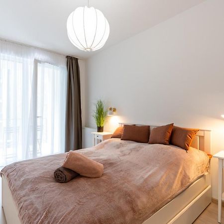 Modern & Newly Built Apartment With Private Garage ブダペスト エクステリア 写真