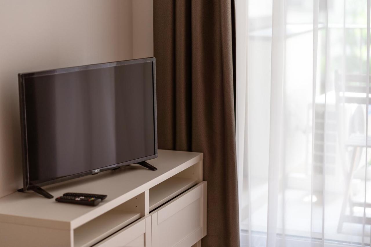 Modern & Newly Built Apartment With Private Garage ブダペスト エクステリア 写真