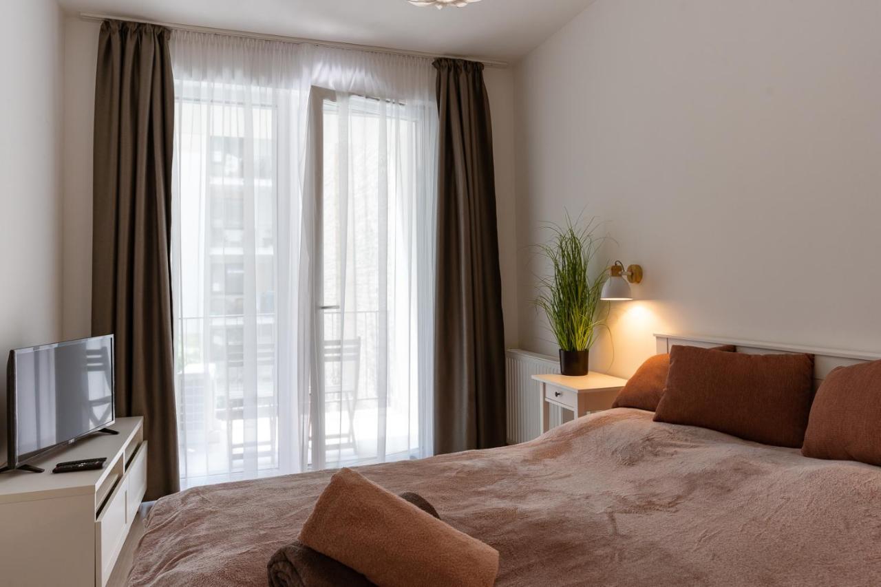 Modern & Newly Built Apartment With Private Garage ブダペスト エクステリア 写真