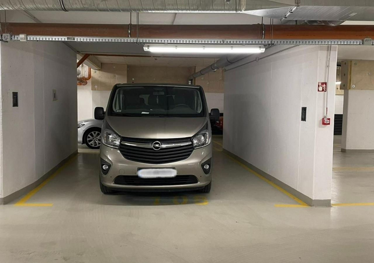 Modern & Newly Built Apartment With Private Garage ブダペスト エクステリア 写真